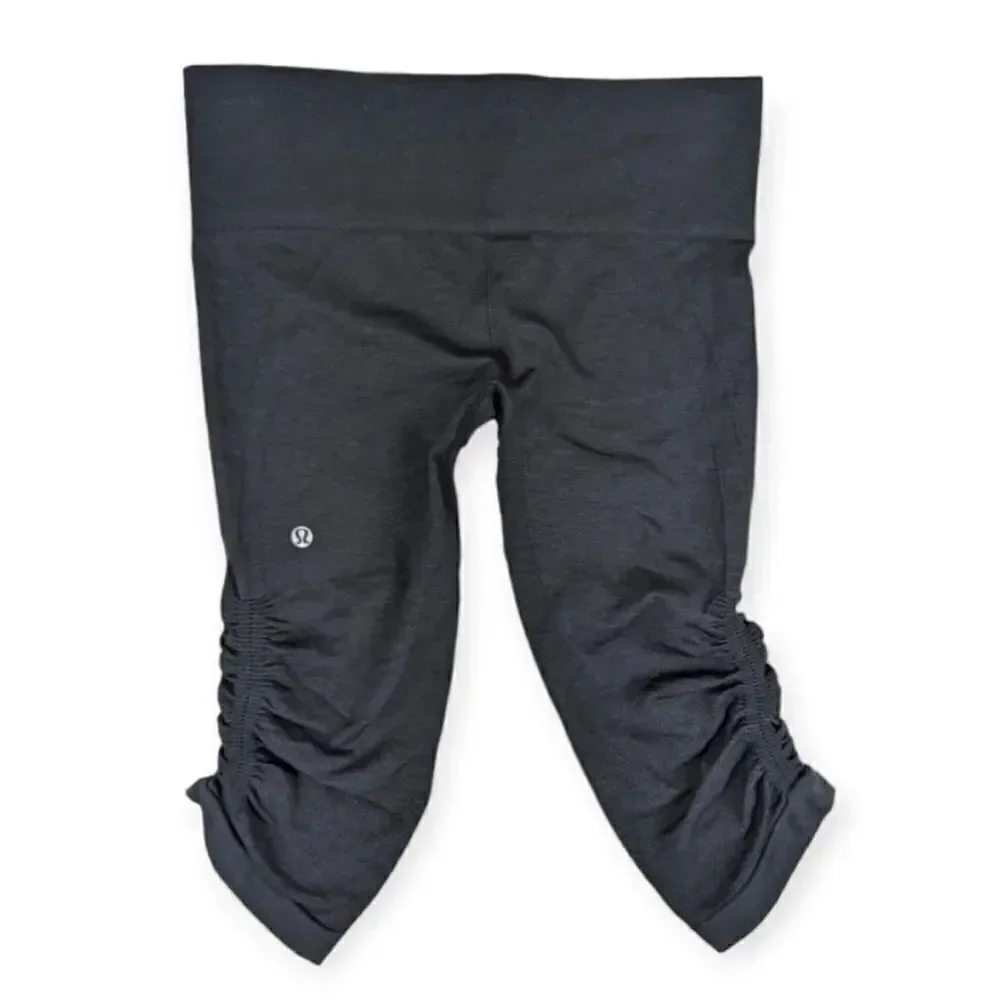 Lululemon In The Flow Crop II Heathered Deep Coal Size 4